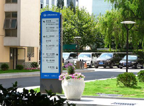 石屏哪些因素影响宣传栏的制作？